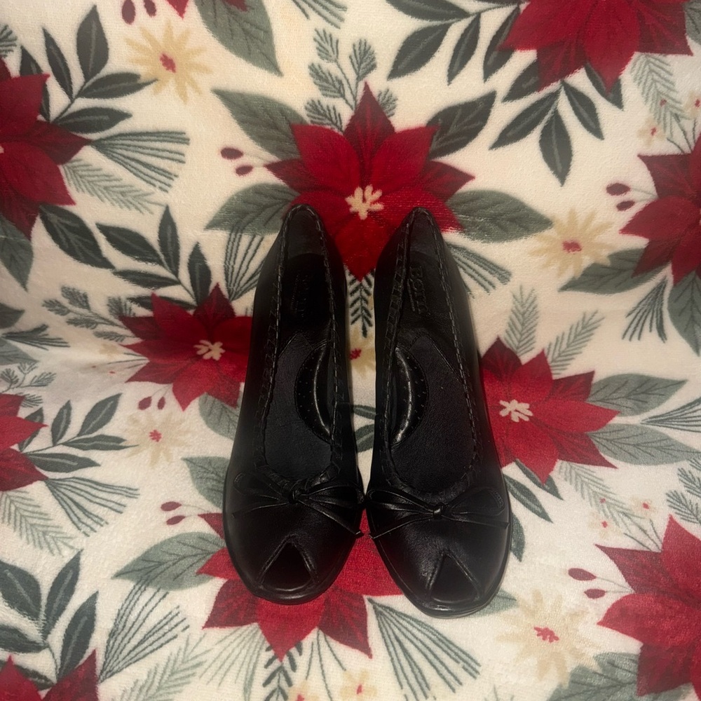 Born Black Leather Open-toe (with bow) shoes size 6.5